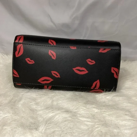 Kate Spade Small Madison Lips Toss Leather Duffle Crossbody Bag EUC 88 - Picture 11 of 13